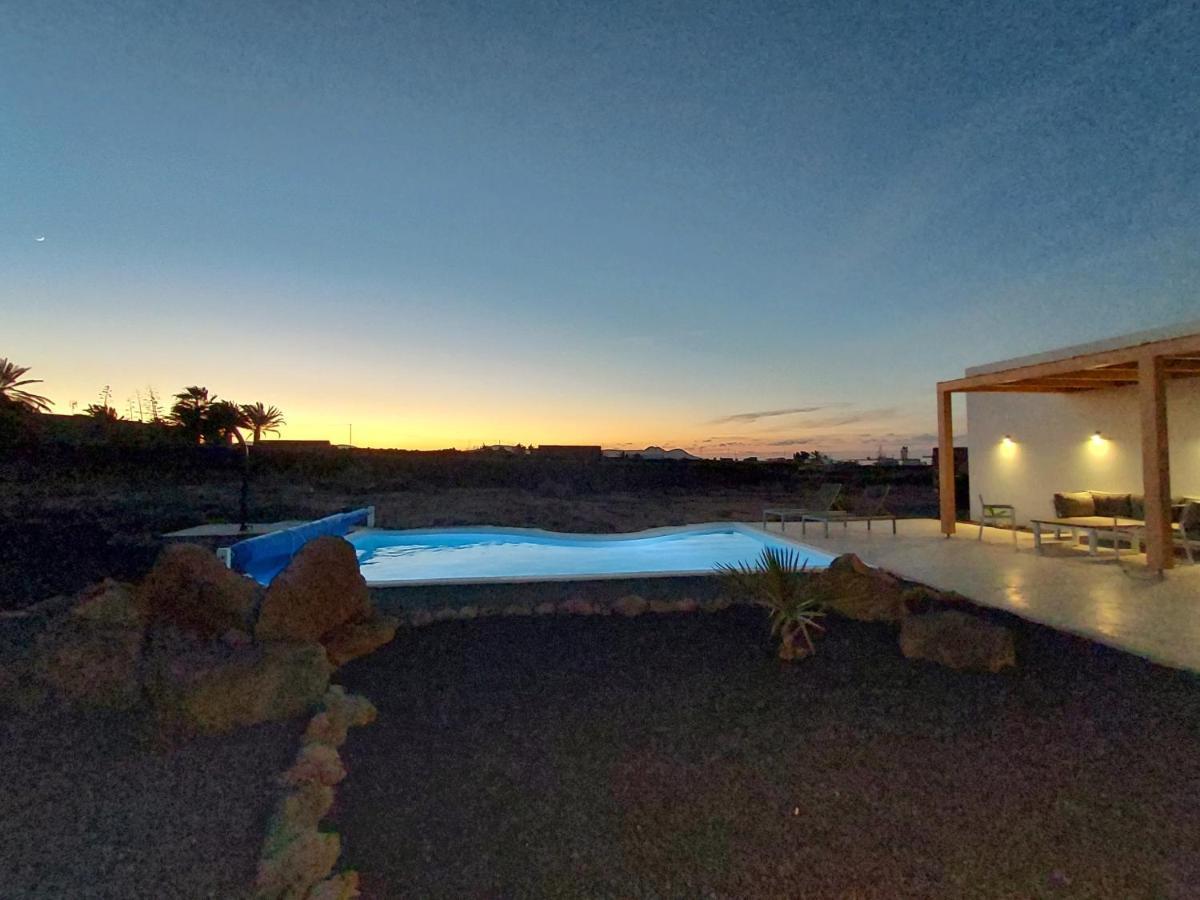 Villa Tabaiba En Lajares Con Piscina Esterno foto