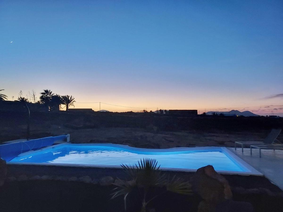 Villa Tabaiba En Lajares Con Piscina Esterno foto